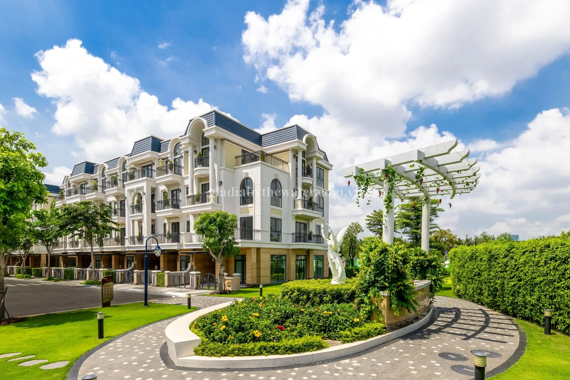 Tiến độ thi công Gladia By The Waters Khang Điền Quận 2 cập nhật mới nhất